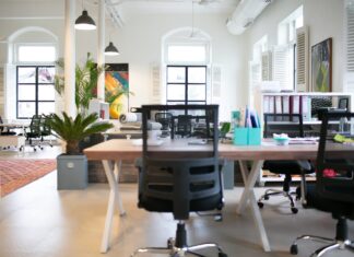 Co jest ważniejsze przy wyborze krzeseł biurowych: ergonomia czy styl